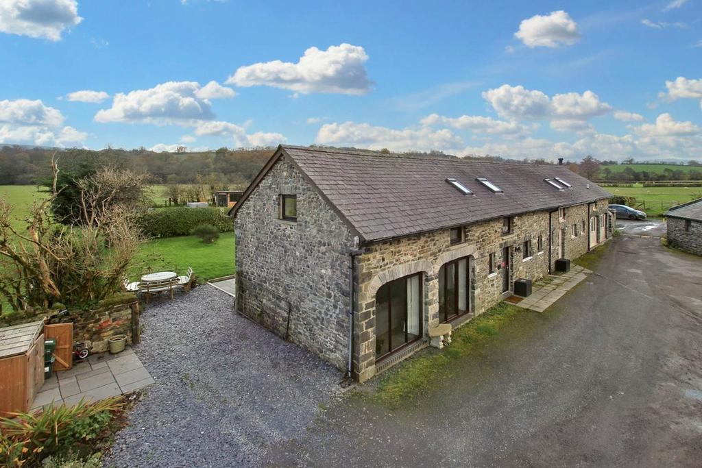 Llanwrtyd Wells, LD5 3 bed barn conversion for sale £385,000