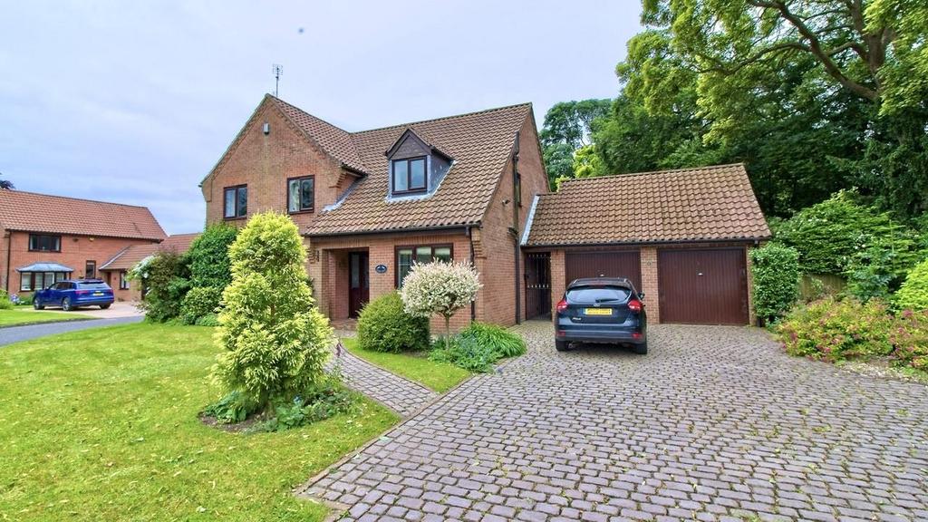 Church Side, Farnsfield Newark NG22 4 bed detached house for sale £