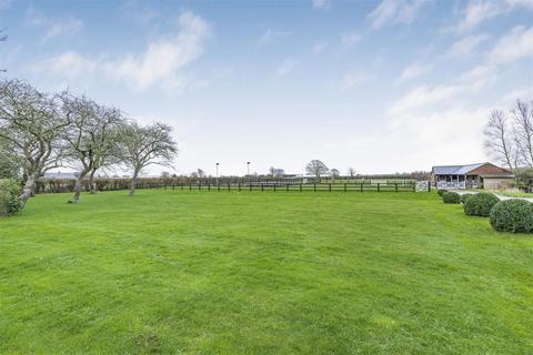 5 bedroom country house for sale, Station Road, Quainton, Aylesbury