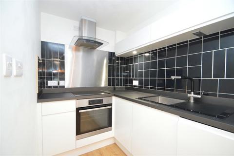 2 bedroom ground floor flat for sale, Millfield Avenue, East Cowes