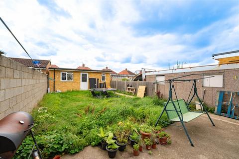 64 Victoria Gardens, Hounslow, TW5 9DE
