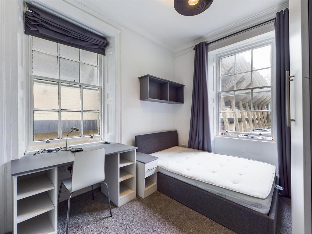 St James Terrace, Newcastle Upon Tyne... 2 bed apartment to rent £