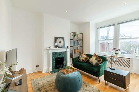 3 bedroom flat to rent, Hestercombe Avenue, Parsons Green, SW6