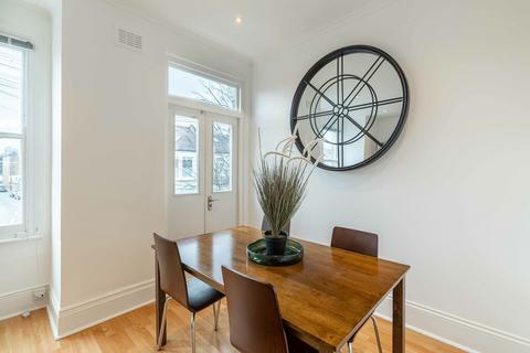 3 bedroom flat to rent, Hestercombe Avenue, Parsons Green, SW6