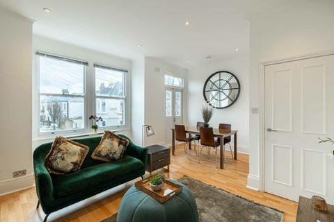 3 bedroom flat to rent, Hestercombe Avenue, Parsons Green, SW6