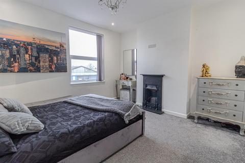 71 Arnold Road, Nottingham, NG6 0ED