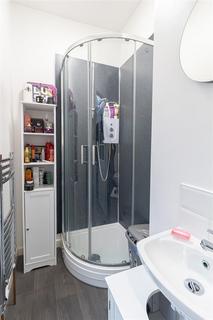 71 Arnold Road, Nottingham, NG6 0ED