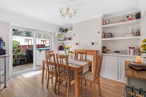 64 Warwick Road, London, SE20 7YL