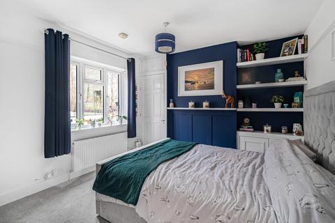 64 Warwick Road, London, SE20 7YL