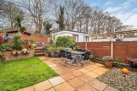 64 Warwick Road, London, SE20 7YL