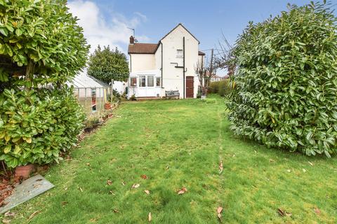 3 bedroom detached house for sale, Great Wheatley Road, Rayleigh