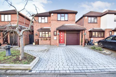 4 bedroom detached house for sale, Papenburg Road, Canvey Island