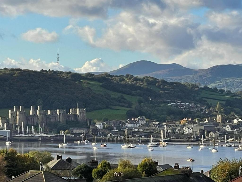 View of the conwy castle from bedroom 1