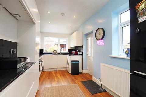3 bedroom semi-detached house for sale - Balmoral Drive, Timperley