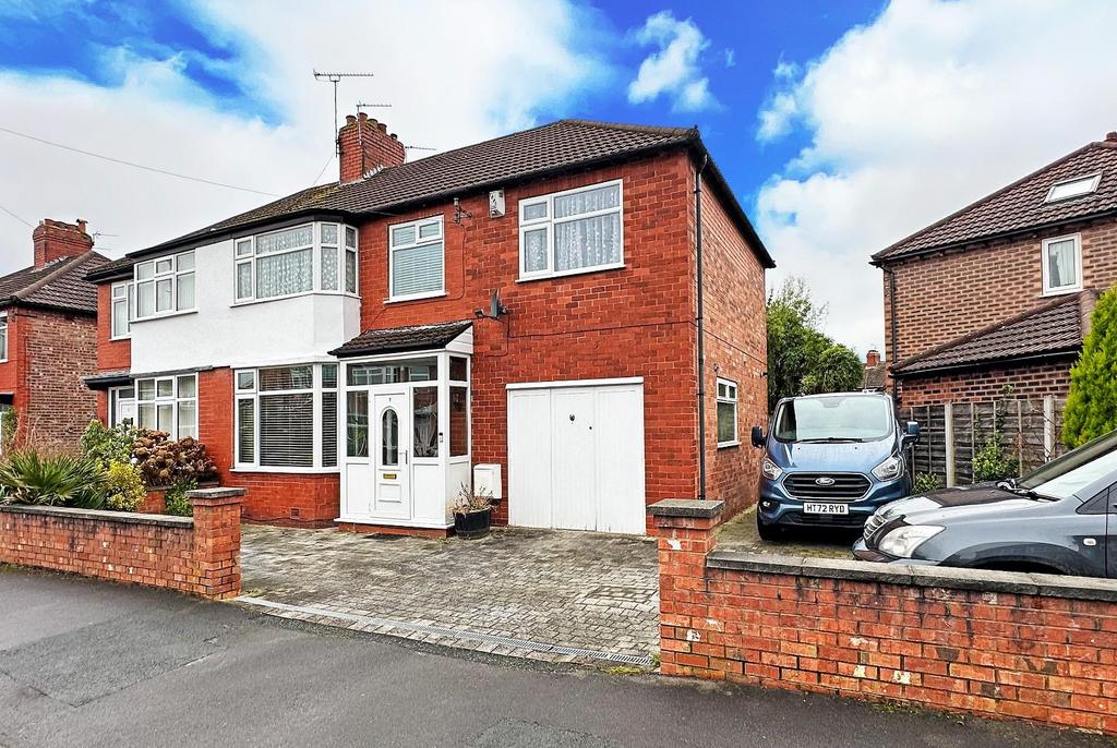Dale Grove, Timperley 4 bed semidetached house for sale £550,000
