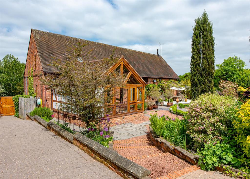 The Tythe Barn-gdn5.jpg