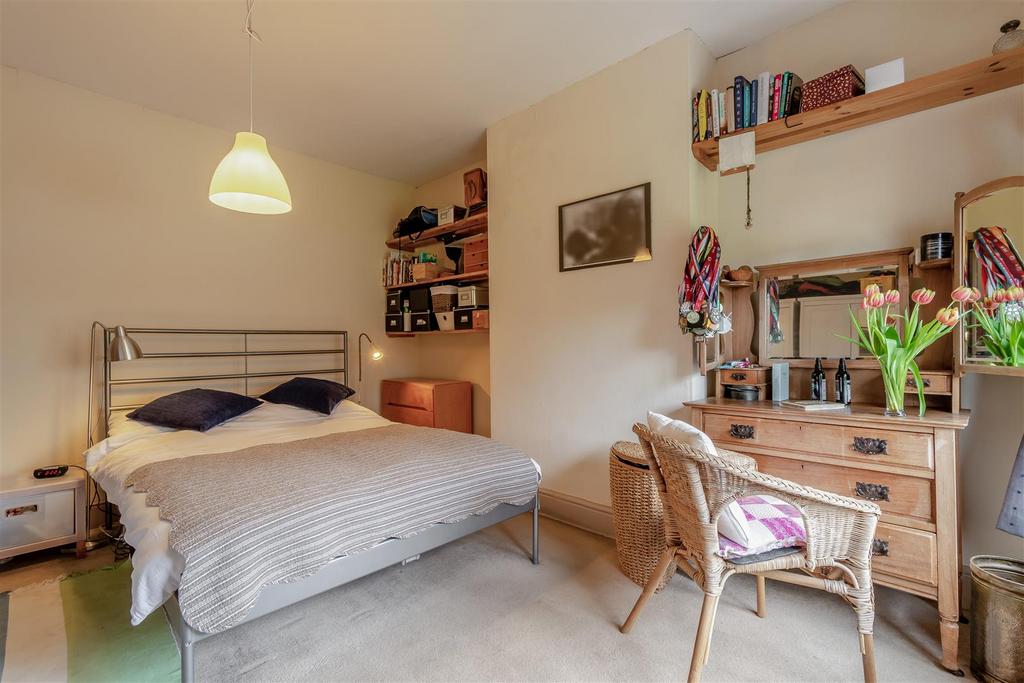 8585662-interior22.jpg