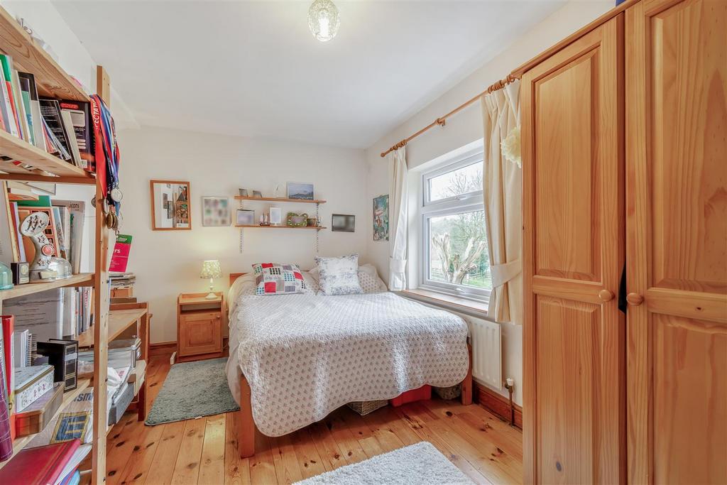8585662-interior16.jpg