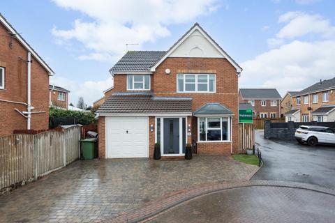 4 bedroom detached house for sale, Northfield Court, South Kirkby, Pontefract