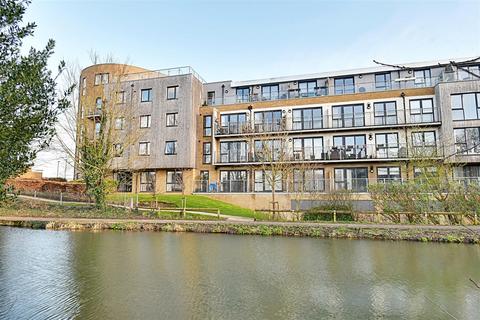 2 bedroom apartment for sale, Smeaton Court, Hertford SG13
