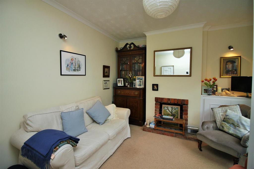 Sitting Room 2 5 Dews Road.jpg