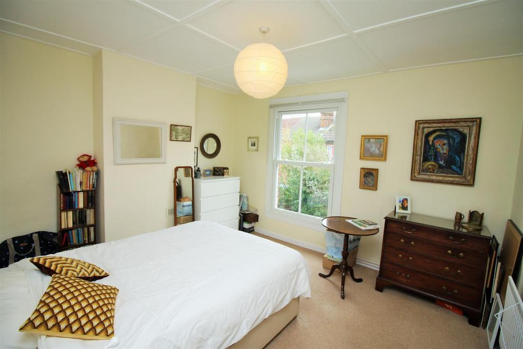 Bedroom 5 Dews Road.jpg