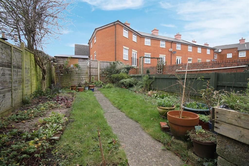 Garden 5 Dews Road.jpg