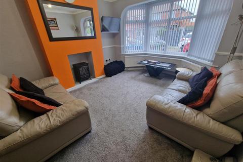 3 bedroom semi-detached house for sale, Hembury Avenue, Manchester