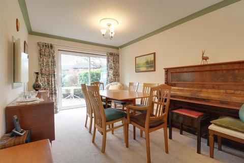 30 Bladon Crescent, Alsager, Stoke-on-trent, ST7 2BG
