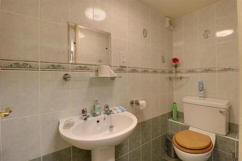 30 Bladon Crescent, Alsager, Stoke-on-trent, ST7 2BG