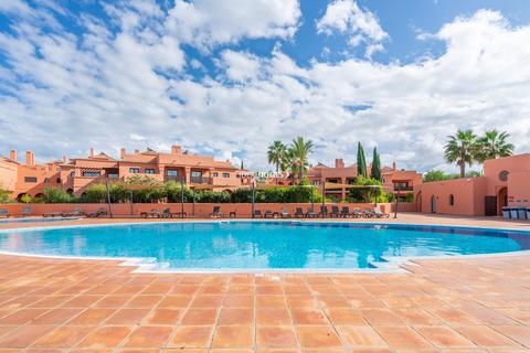 2 bedroom apartment, Alcantarilha,  Algarve