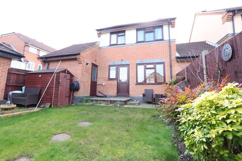 13 Chance Close, Grays, RM16 6QE