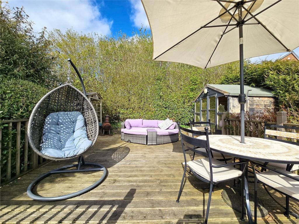 Sunny Rear Gardens