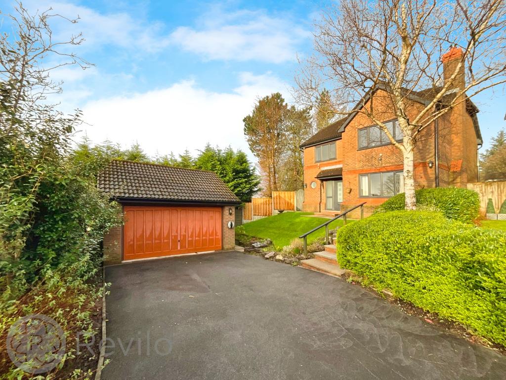 Stanney Close, Milnrow, OL16 4 bed detached house for sale £450,000