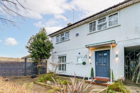 4 bedroom end of terrace house for sale, Holly Walk, Welwyn Garden City, Hertfordshire, AL8