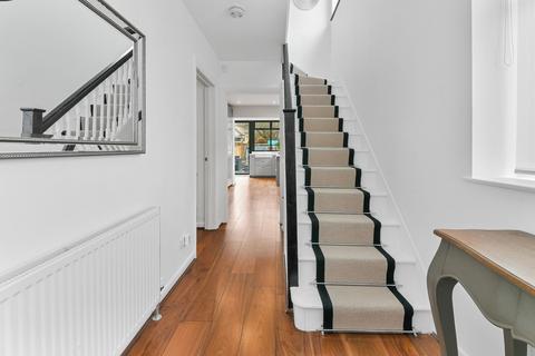 62 Chapel View, South Croydon, CR2 7LF