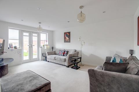 5 bedroom detached house for sale - Whinchat Gardens, Leighton Buzzard, LU7
