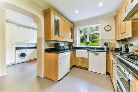 5 bedroom semi-detached house for sale - Ballards Way, South Croydon, CR2