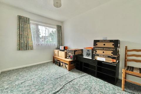 77 Berry Drive, Paignton, TQ3 3RD