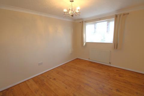 4 bedroom end of terrace house to rent - Chestnut Road, Vange, Basildon, Essex, SS16