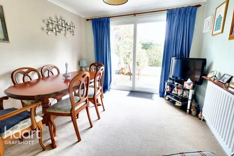 12 The Paddock, Headley, Bordon, GU35 8QE