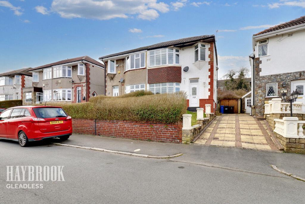 Gleadless Drive, Sheffield 3 bed semidetached house for sale £170,000