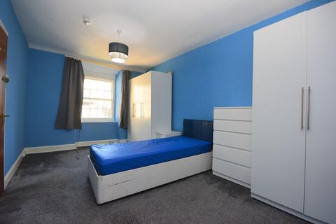 5 bedroom end of terrace house for sale, Plas Coch, Smithfield Square, Dolgellau, LL40 1ES