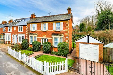 3 bedroom detached house for sale, Lower Village Road, Ascot