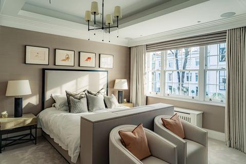 6 bedroom townhouse for sale, Bedford Gardens, London, W8