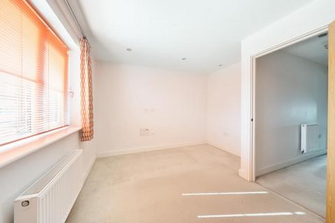 4 bedroom terraced house to rent, High Wycombe,  Buckinghamshire,  HP11