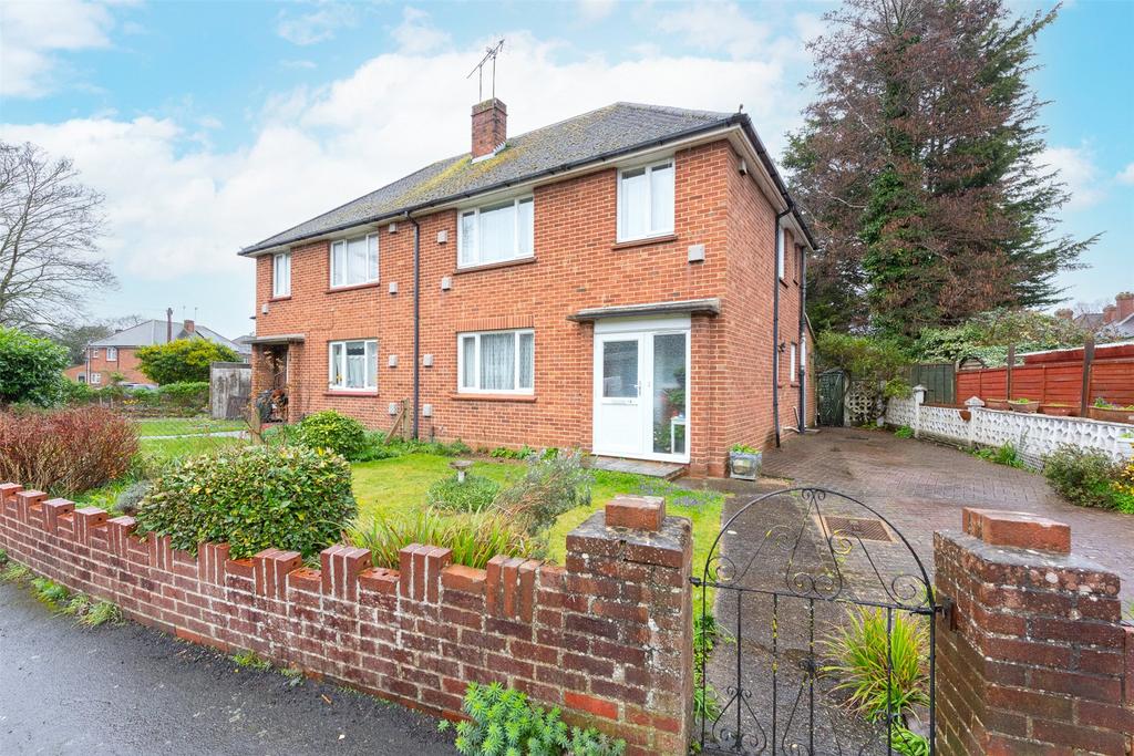 James Road, Camberley, Surrey, GU15 3 bed semidetached house for sale