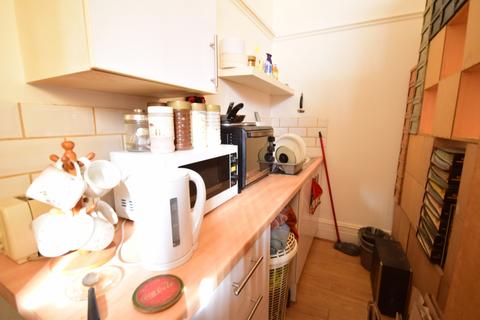 1 bedroom in a flat share to rent - London Road Portsmouth PO2