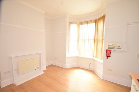 1 bedroom in a flat share to rent, London Road Portsmouth PO2
