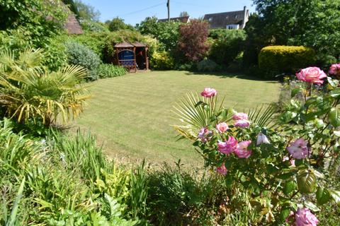 4 bedroom detached house for sale, Main Road, Tewkesbury GL20